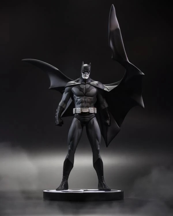 Pre-Order McFarlane DC Comics Batman Black & White Jorge Jimenez Statue